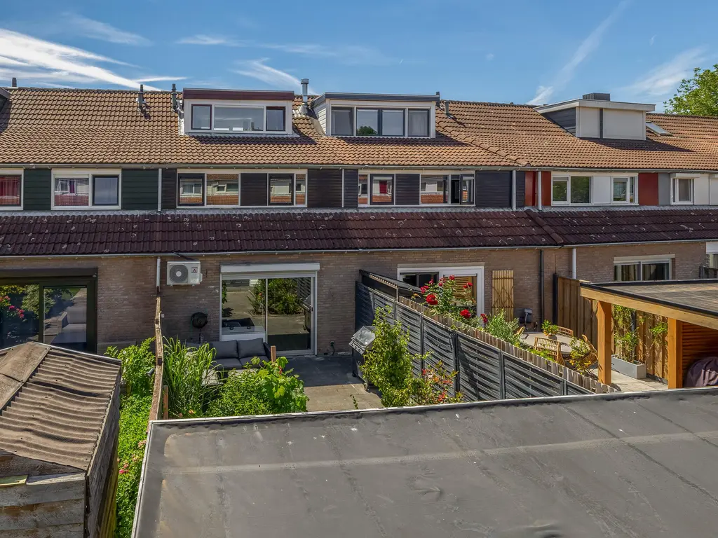 Mackaystraat 8, SPIJKENISSE