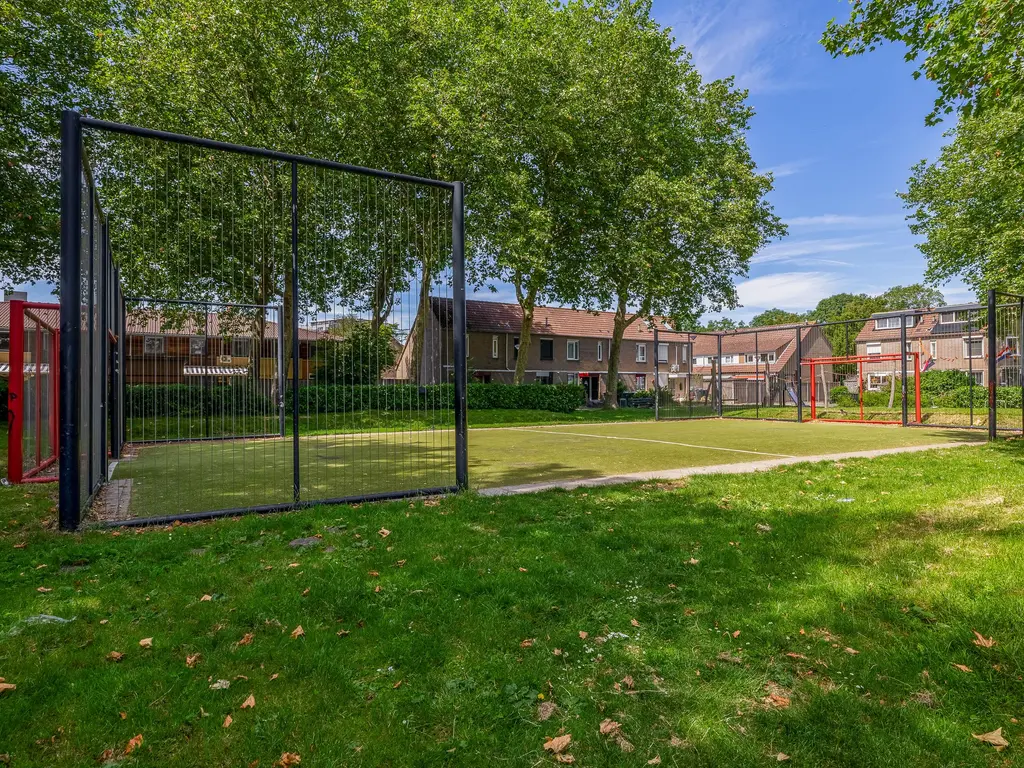 Mackaystraat 8, SPIJKENISSE