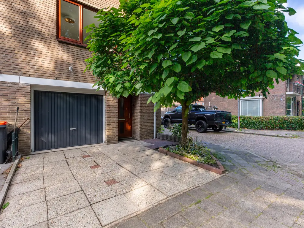 Alexander Verhuellstraat 17, BRIELLE