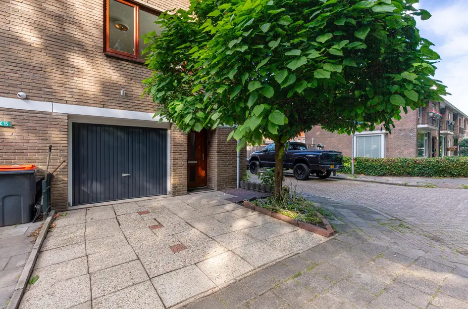 Alexander Verhuellstraat 17