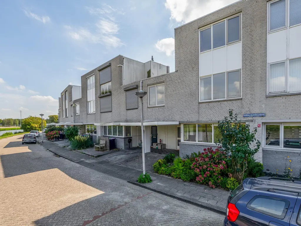 Marga Klompéstraat 57, Spijkenisse