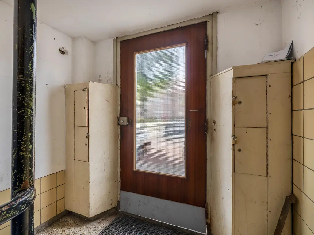 Dorpsweg 102C, Rotterdam