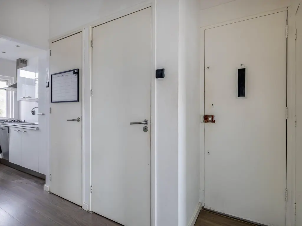 Dorpsweg 102C, Rotterdam
