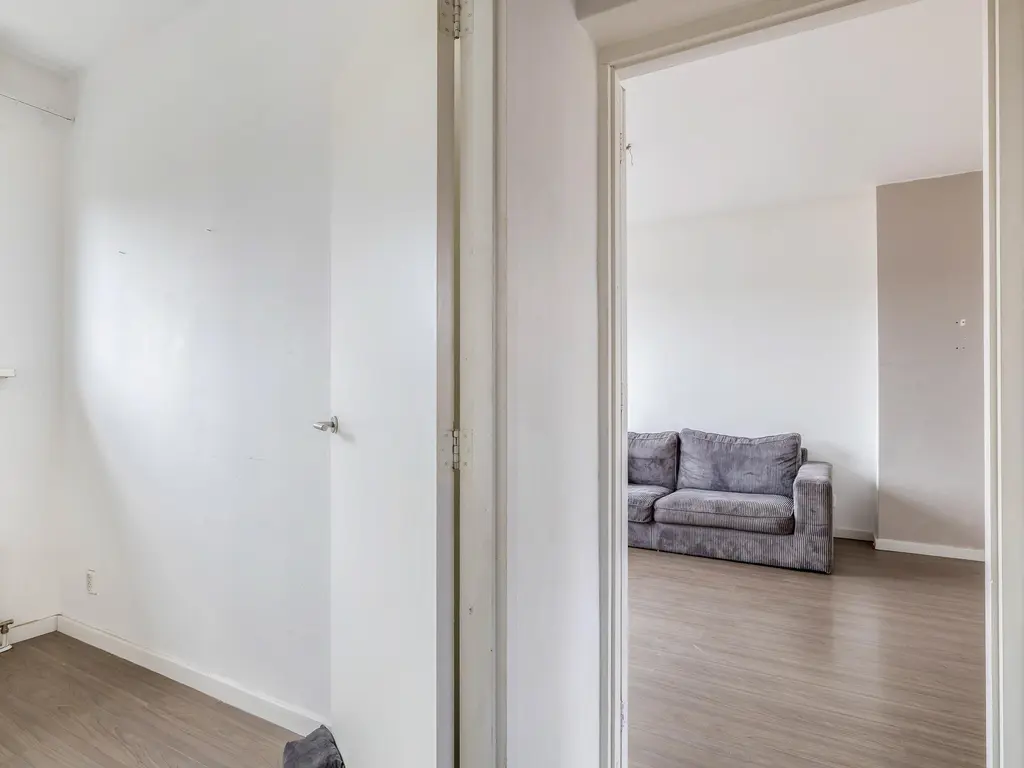 Dorpsweg 102C, Rotterdam