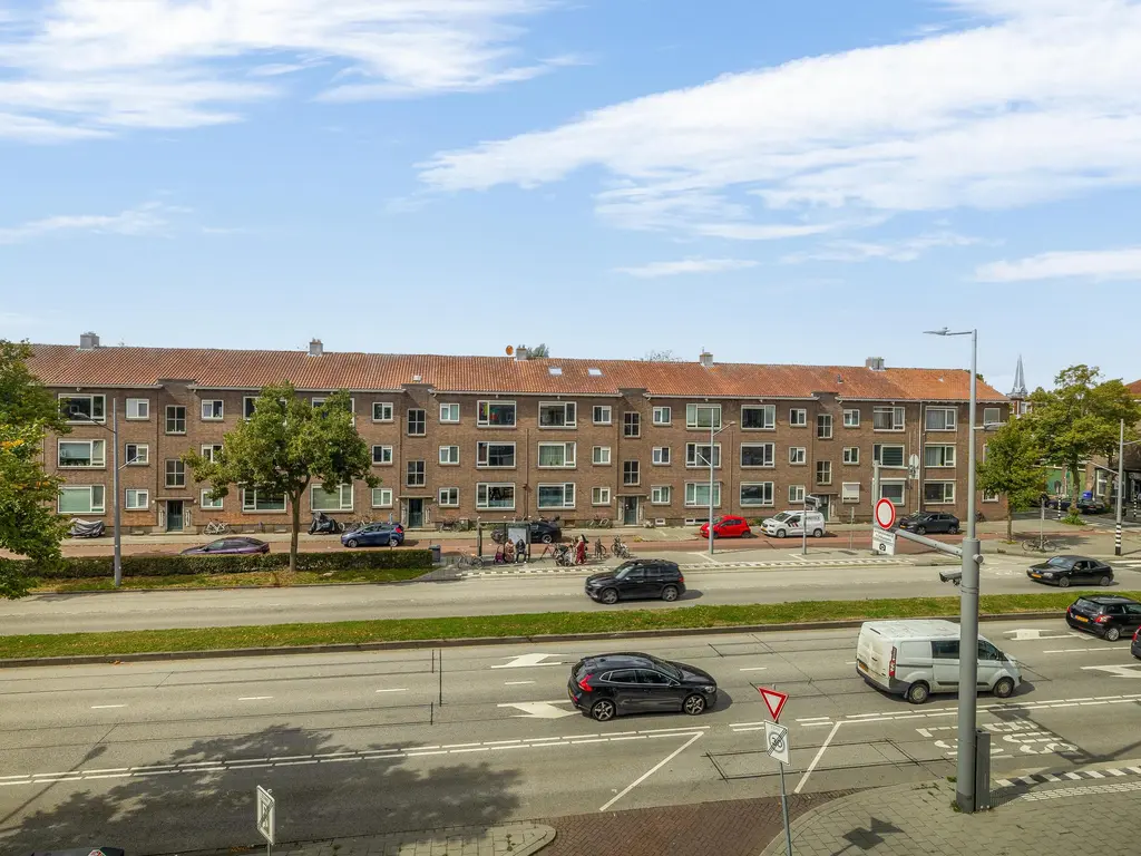 Dorpsweg 102C, Rotterdam