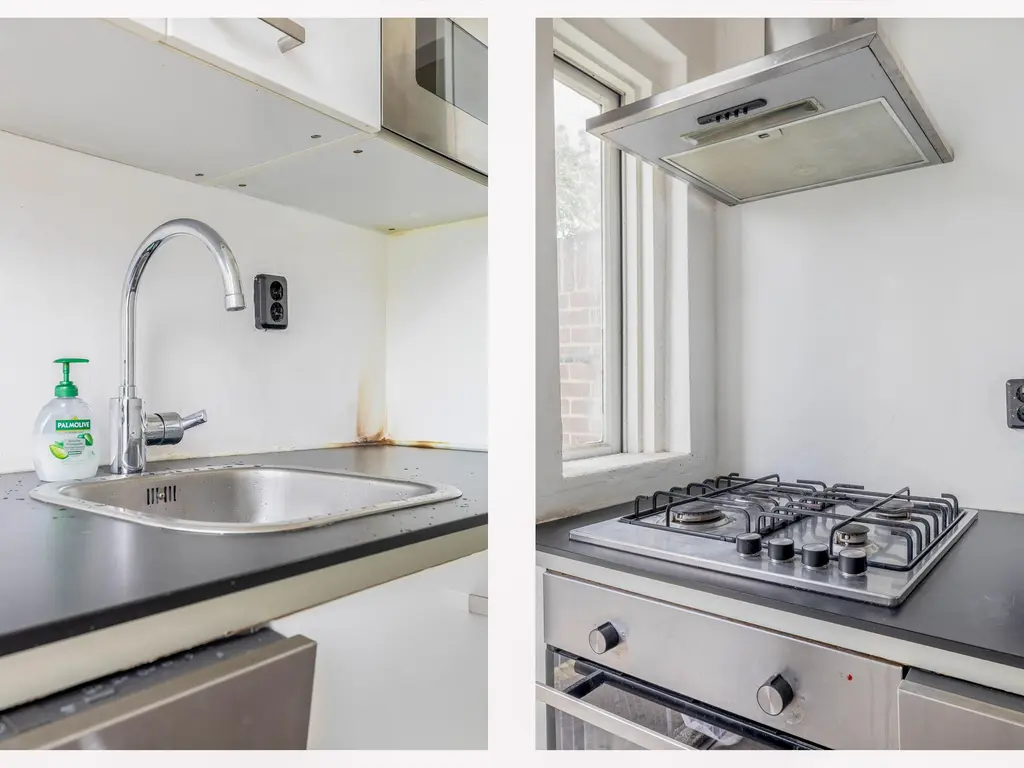 Dorpsweg 102C, Rotterdam