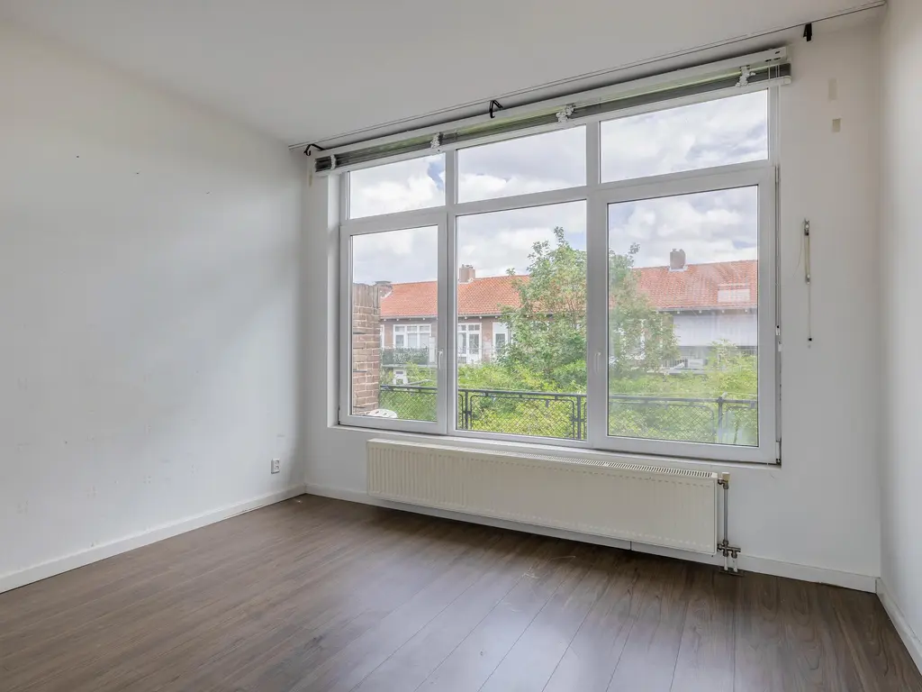 Dorpsweg 102C, Rotterdam