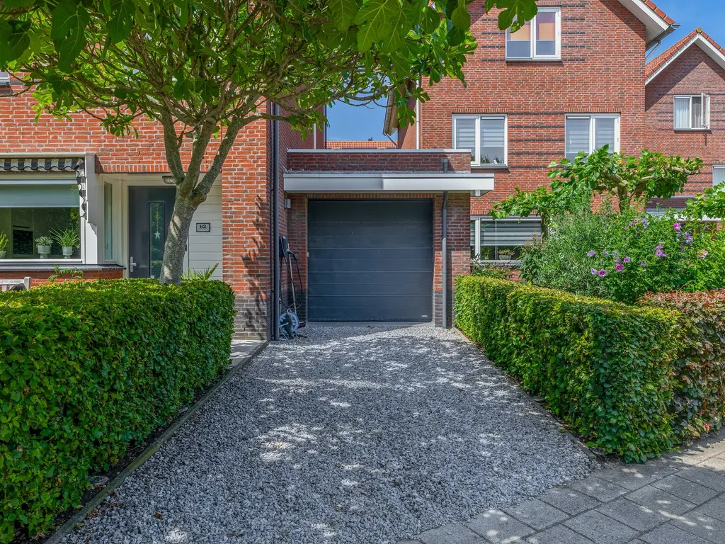 Regenboog 82, RHOON