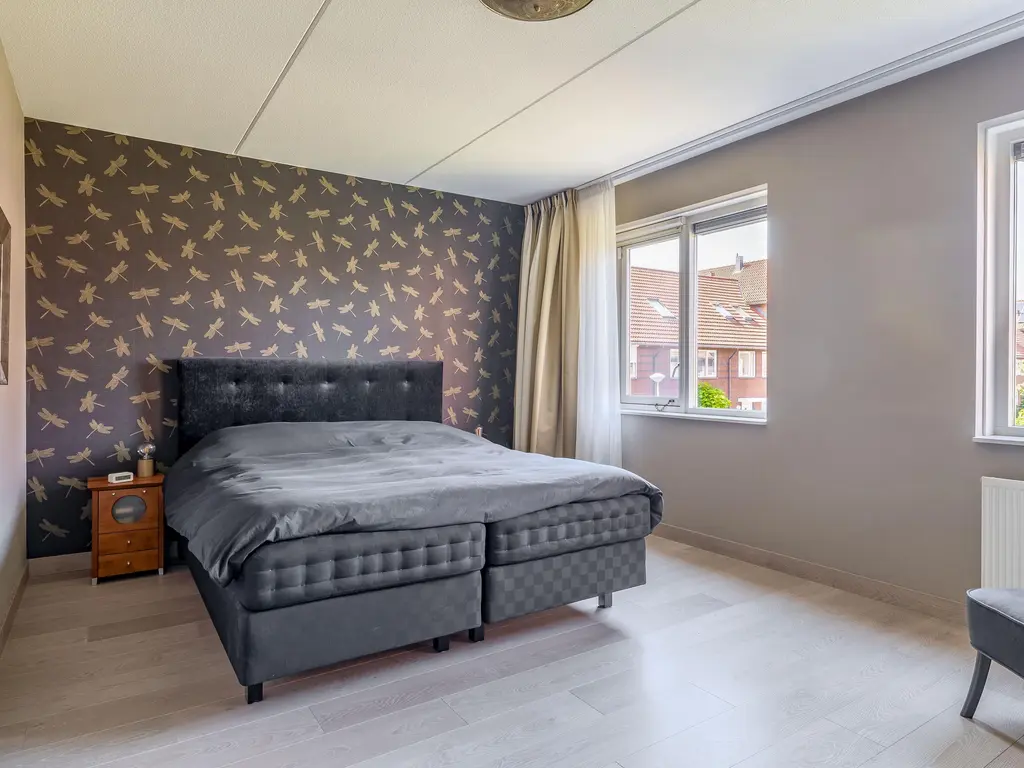 Regenboog 82, RHOON