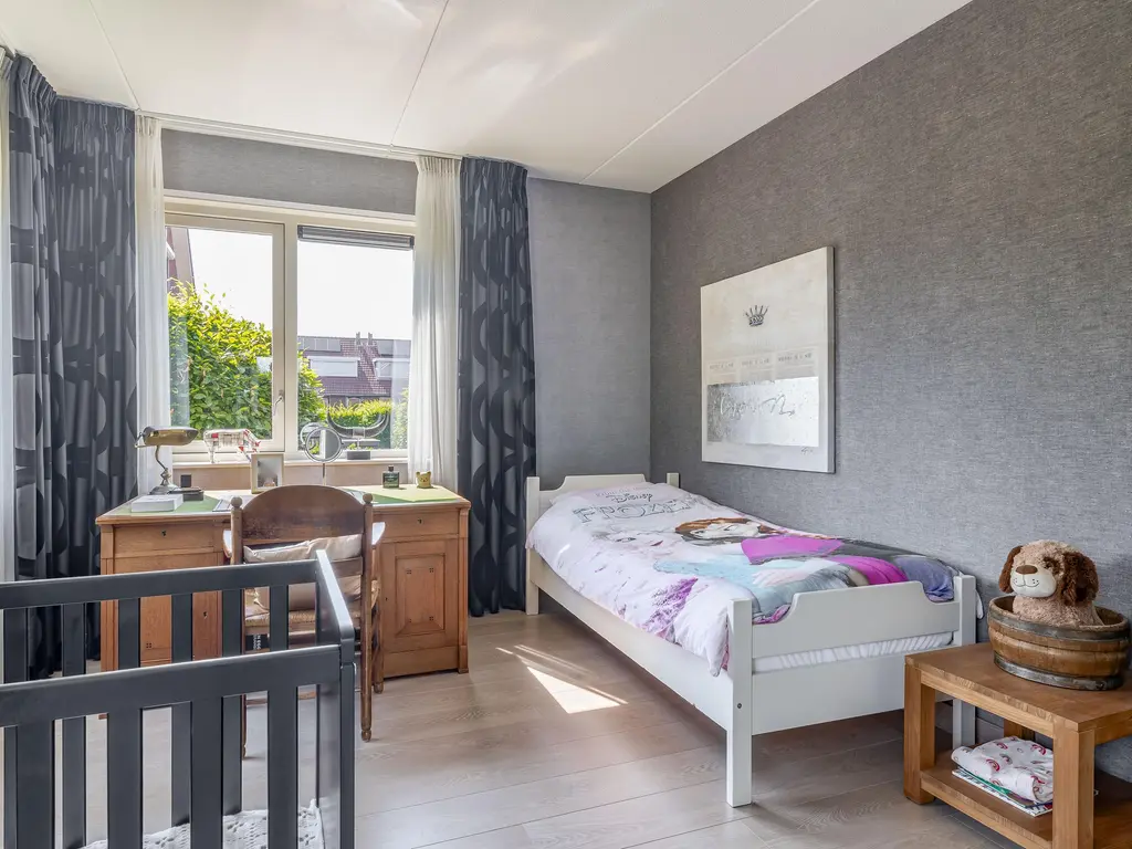 Regenboog 82, RHOON
