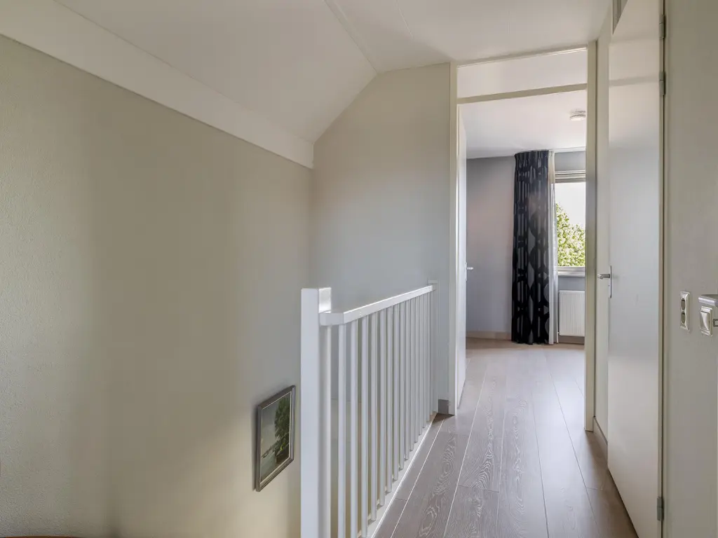 Regenboog 82, RHOON