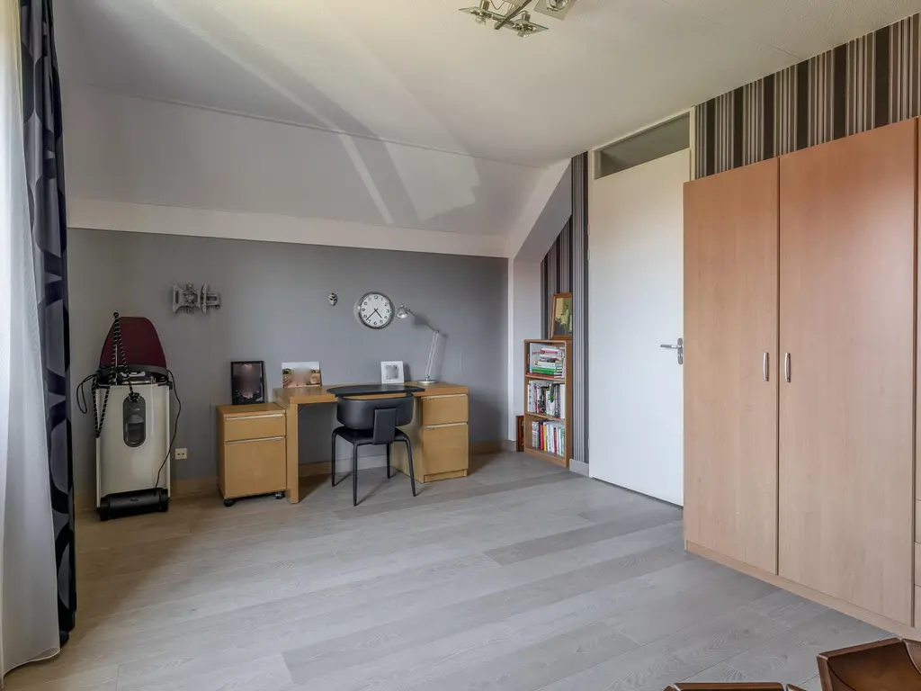 Regenboog 82, RHOON