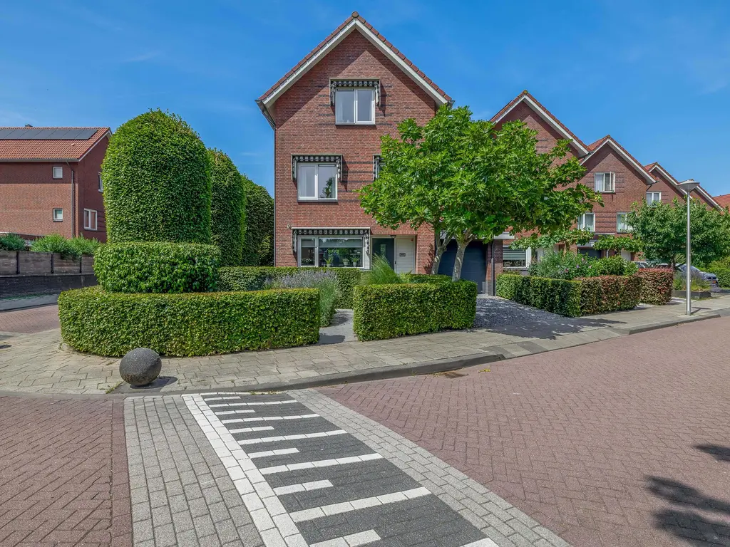 Regenboog 82, RHOON