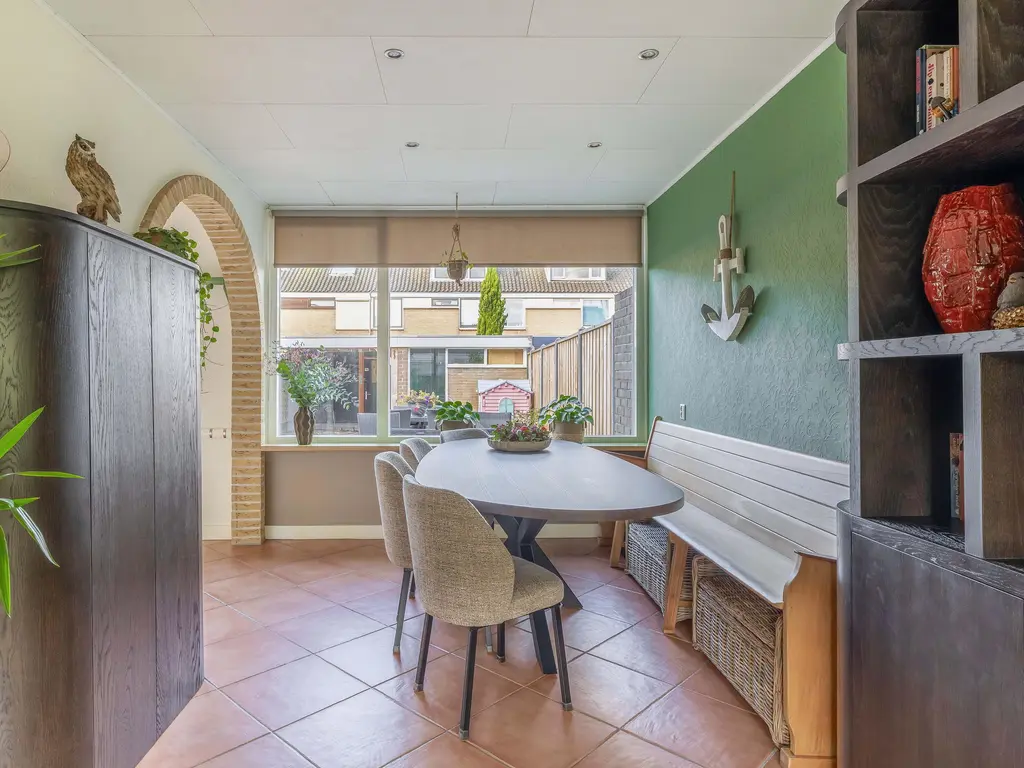 Beatrixstraat 6, NIEUW-BEIJERLAND