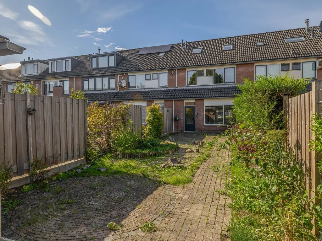Hoefsmid 22, Oud-Beijerland