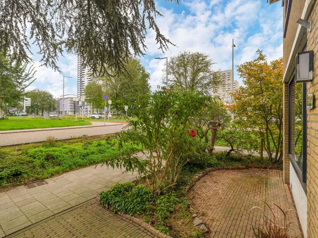 Dr. J.J.P. Oudsingel 2, ROTTERDAM