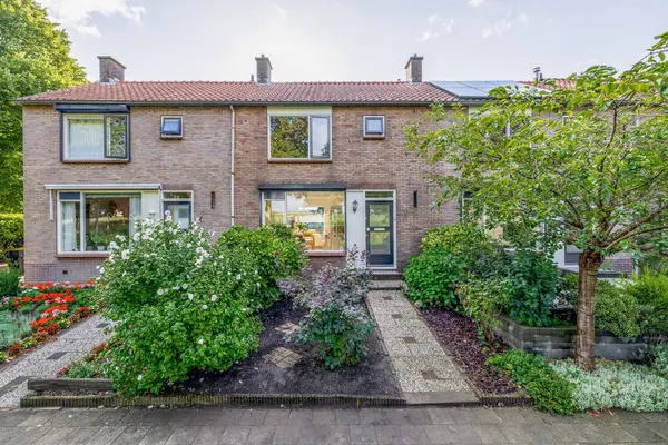 van der Doeslaan 17
