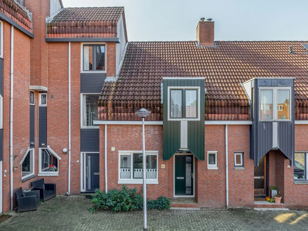 Meeuwenhoek 18, SPIJKENISSE