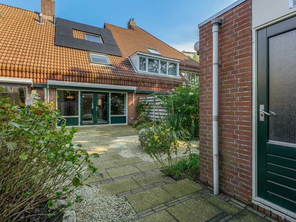 Meeuwenhoek 18, SPIJKENISSE