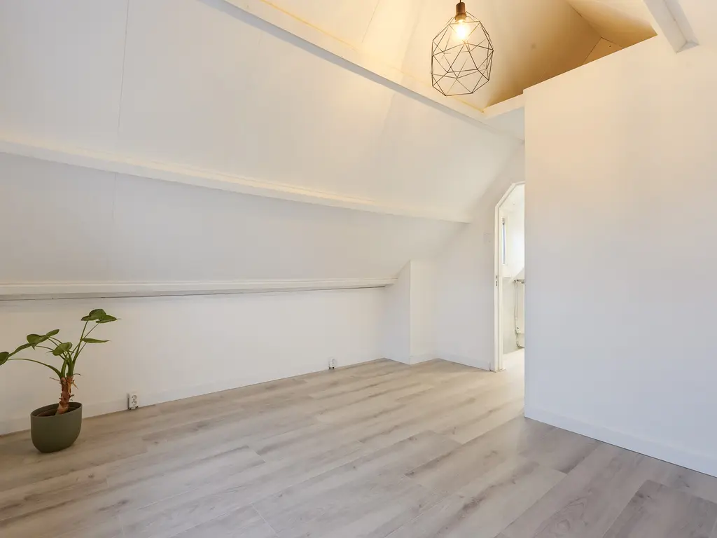 Zuidhoek 264B 03, ROTTERDAM