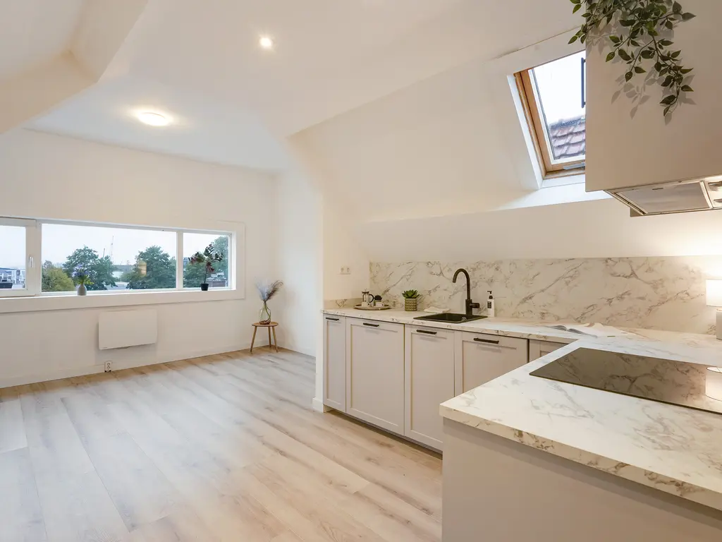 Zuidhoek 264B 03, ROTTERDAM