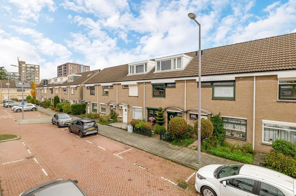Basrastraat 22