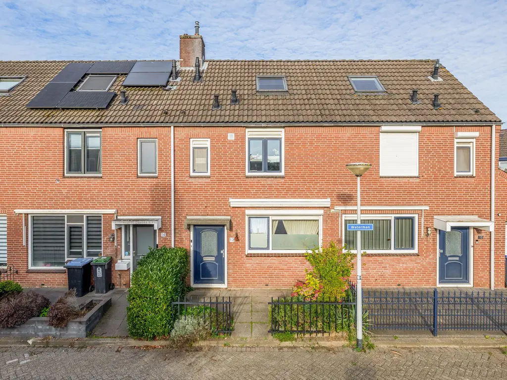 Waterman 12, HELLEVOETSLUIS