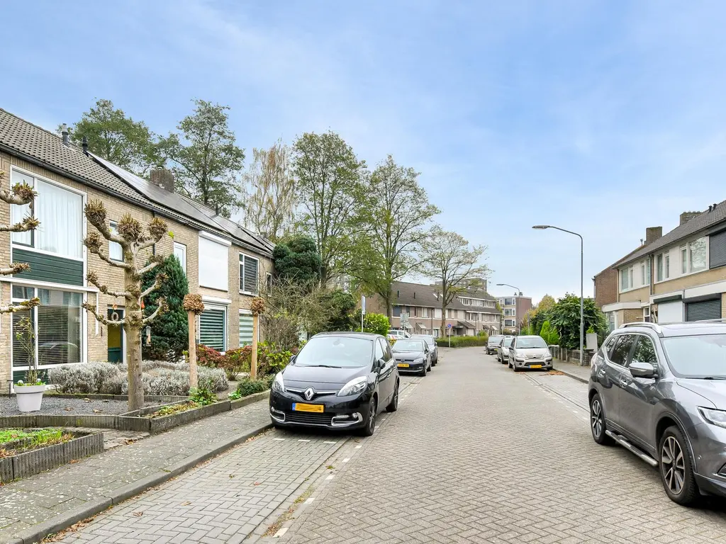 Dr. Poelsstraat 37, OOSTERHOUT