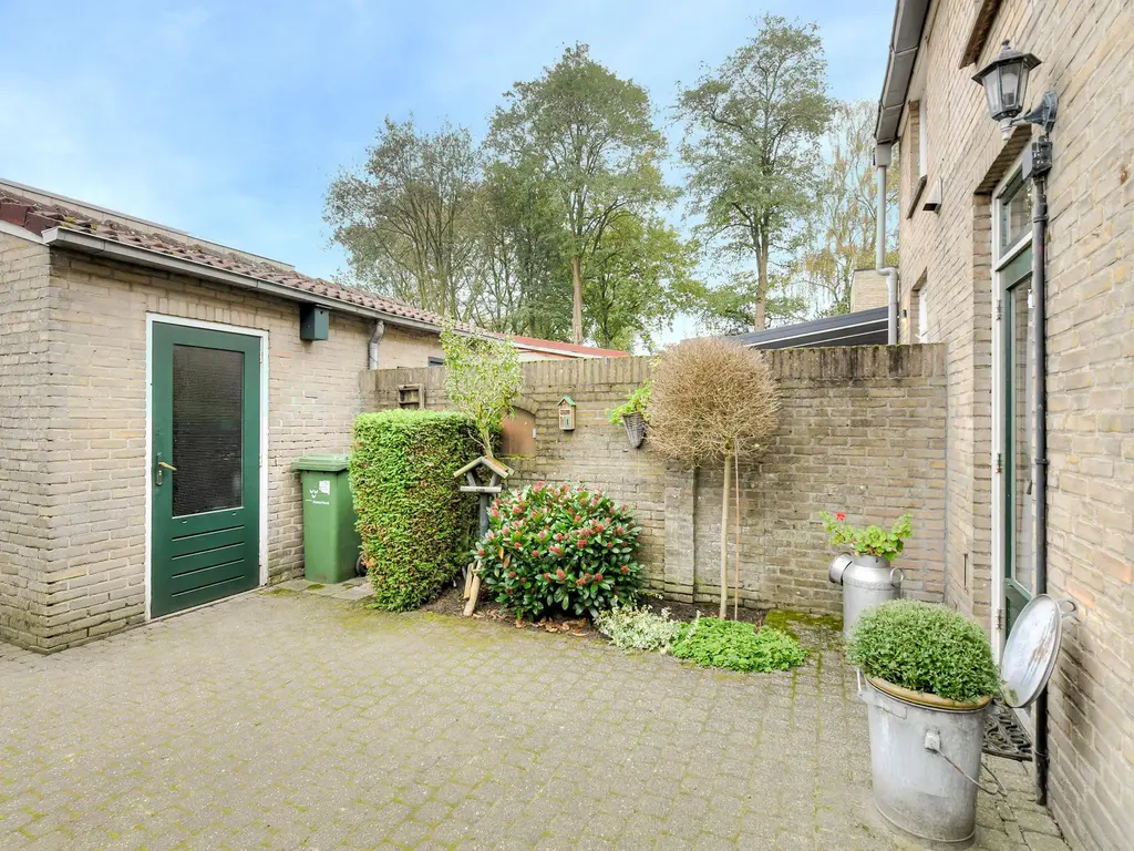 Dr. Poelsstraat 37, OOSTERHOUT