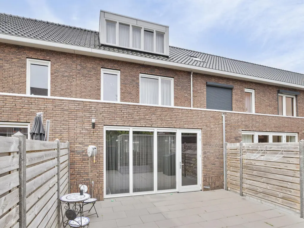 Santrijnhof 18, OOSTERHOUT