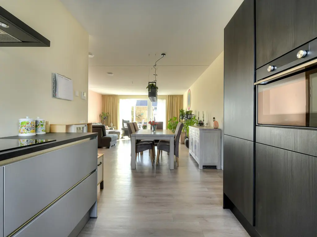 Heinsiusstraat 25, OOSTERHOUT
