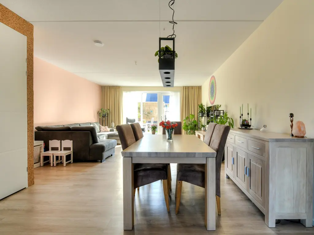 Heinsiusstraat 25, OOSTERHOUT
