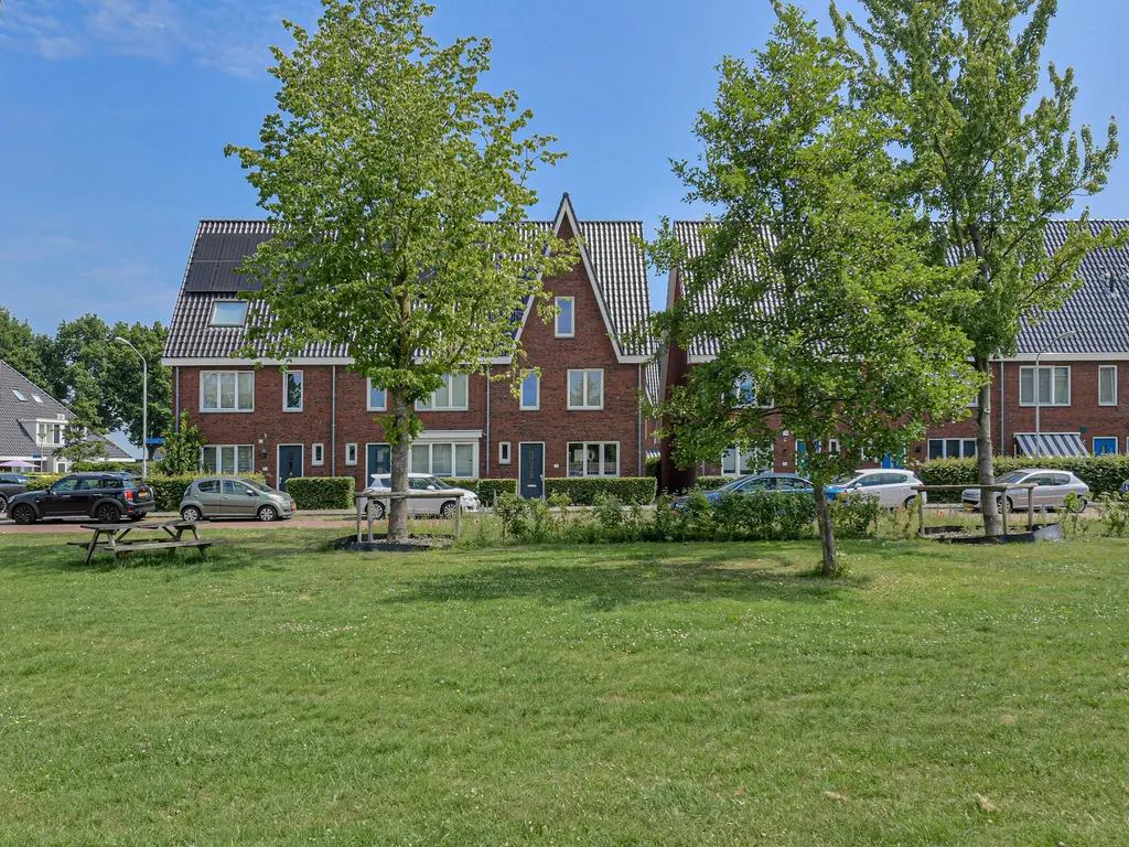 Turfsteker 12, TERHEIJDEN
