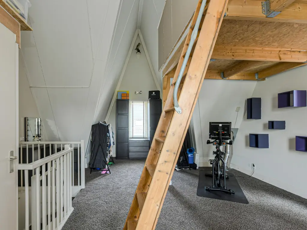 Turfsteker 12, TERHEIJDEN