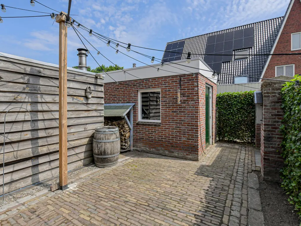 Turfsteker 12, TERHEIJDEN