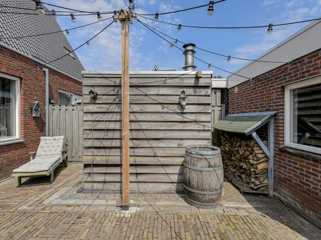 Turfsteker 12, TERHEIJDEN
