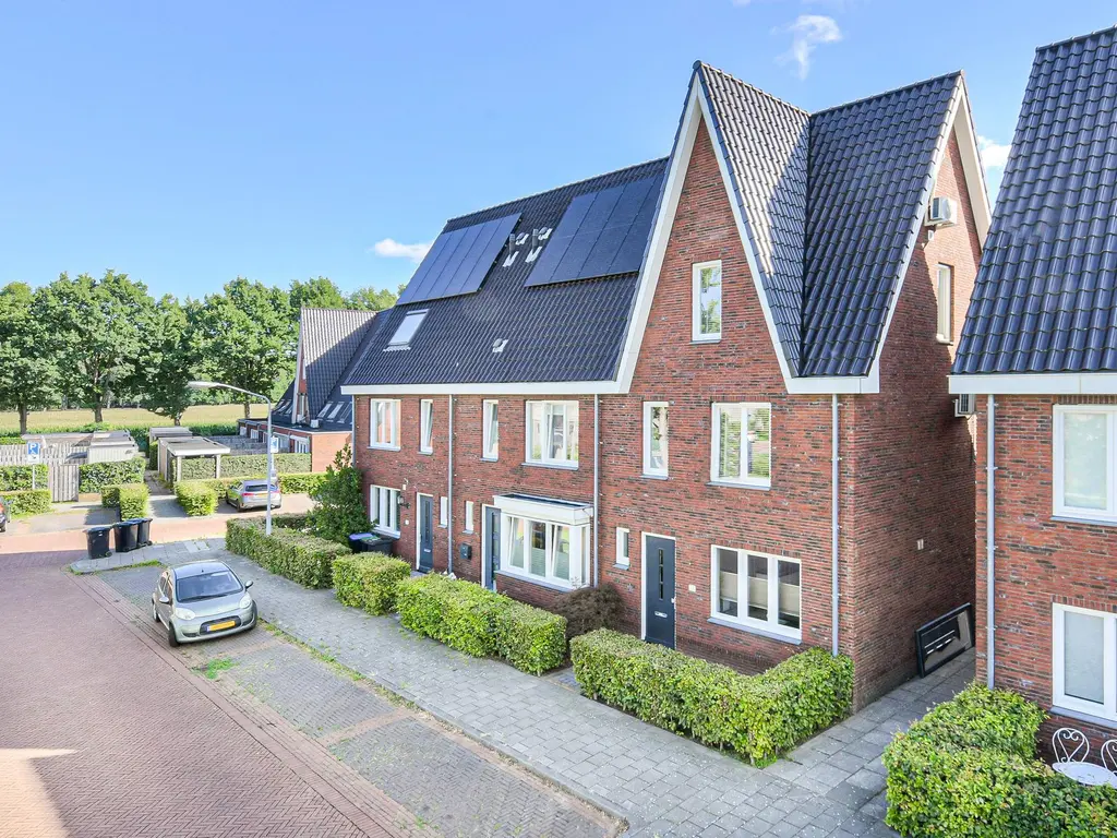 Turfsteker 12, TERHEIJDEN