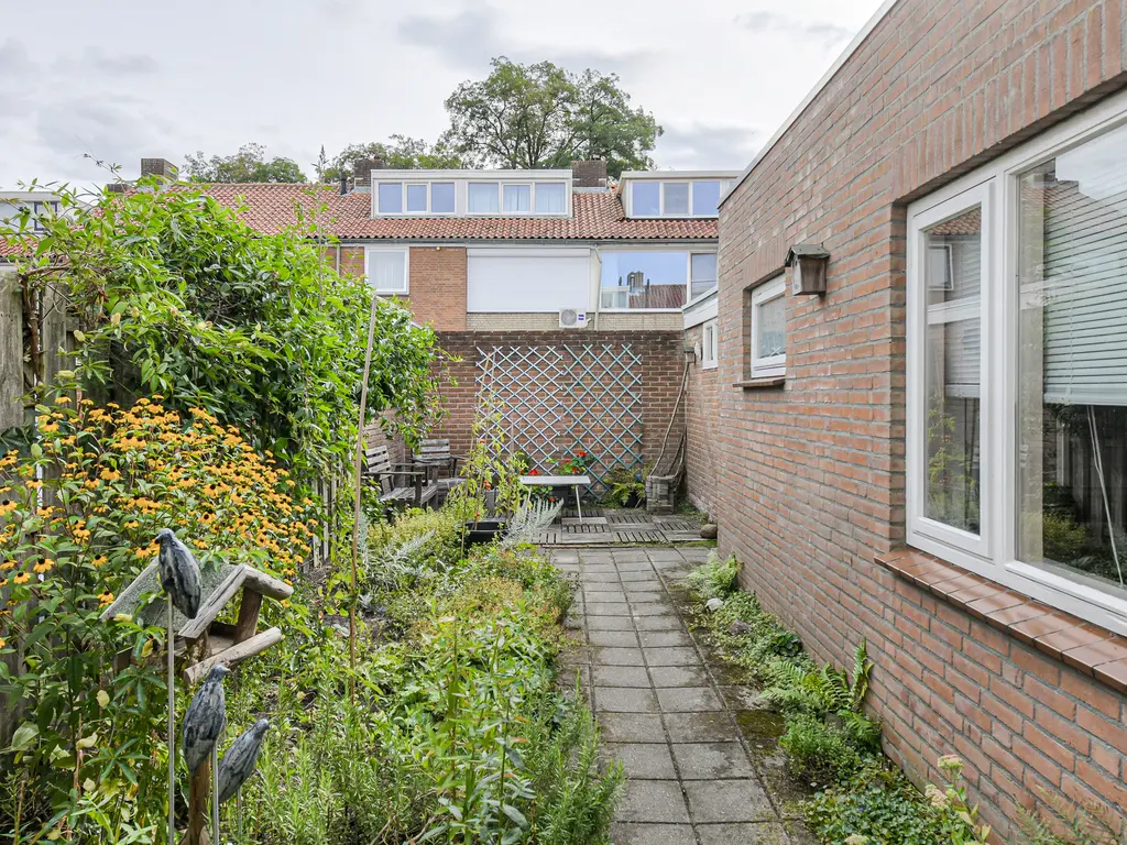 Cederstraat 13, DORST