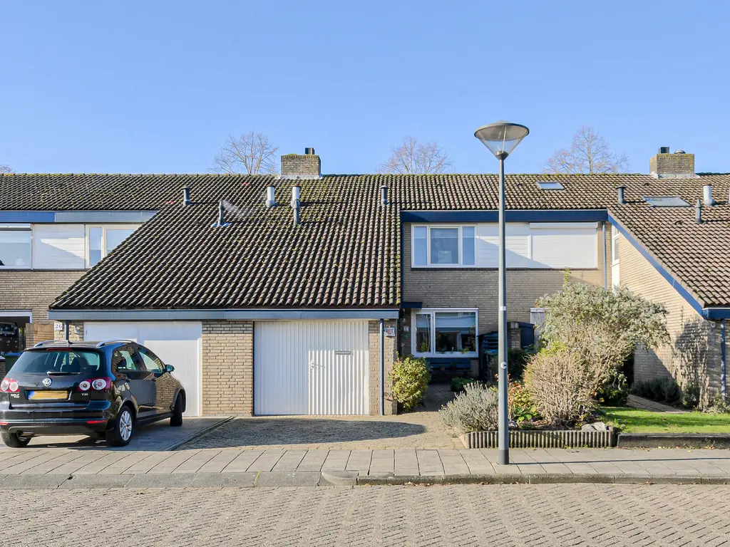 Orion 28, OOSTERHOUT