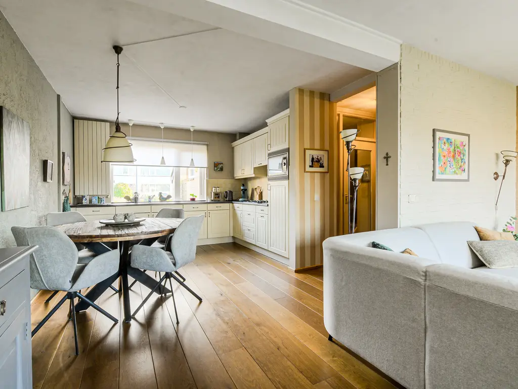 Orion 28, OOSTERHOUT