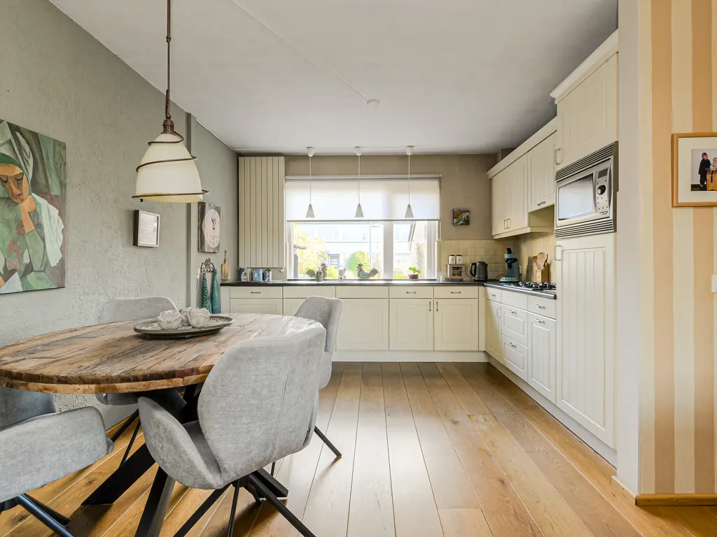 Orion 28, OOSTERHOUT