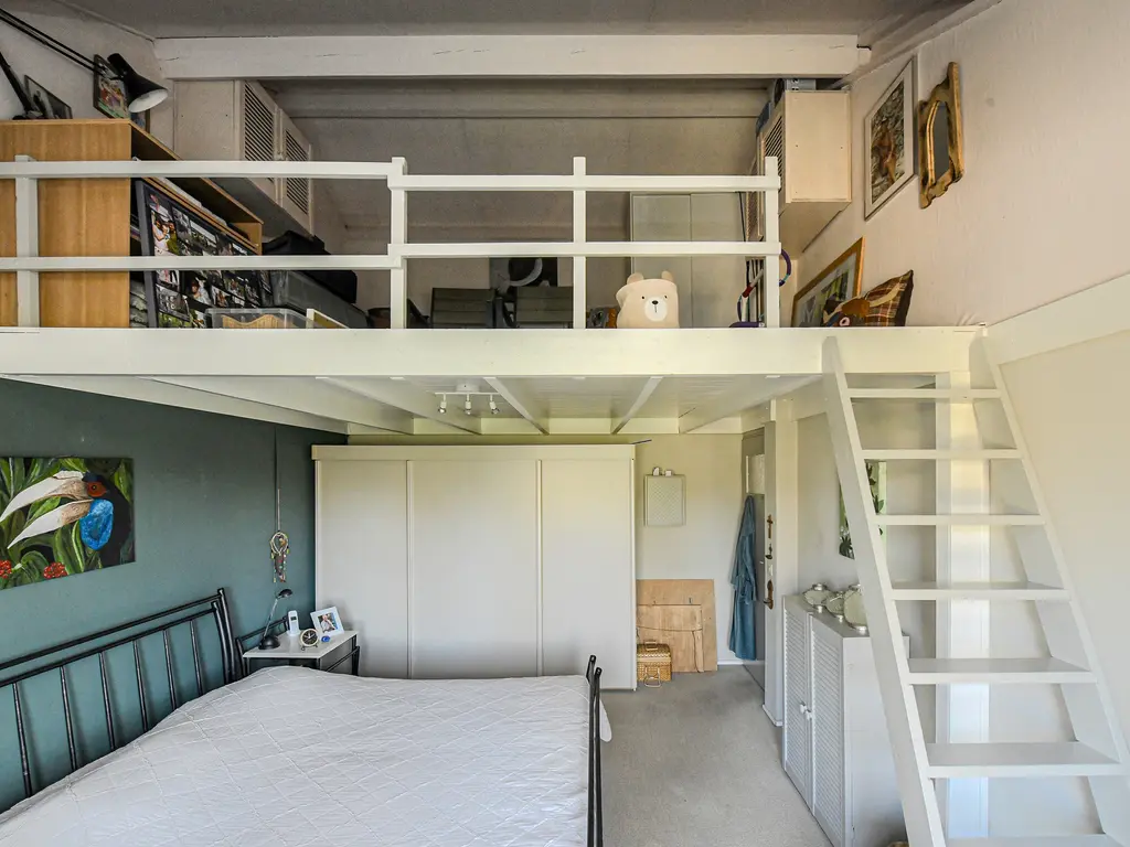 Orion 28, OOSTERHOUT