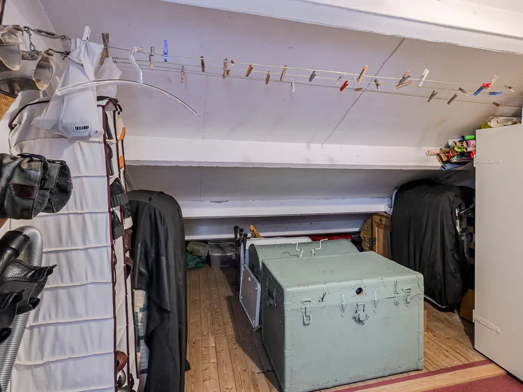 Orion 28, OOSTERHOUT