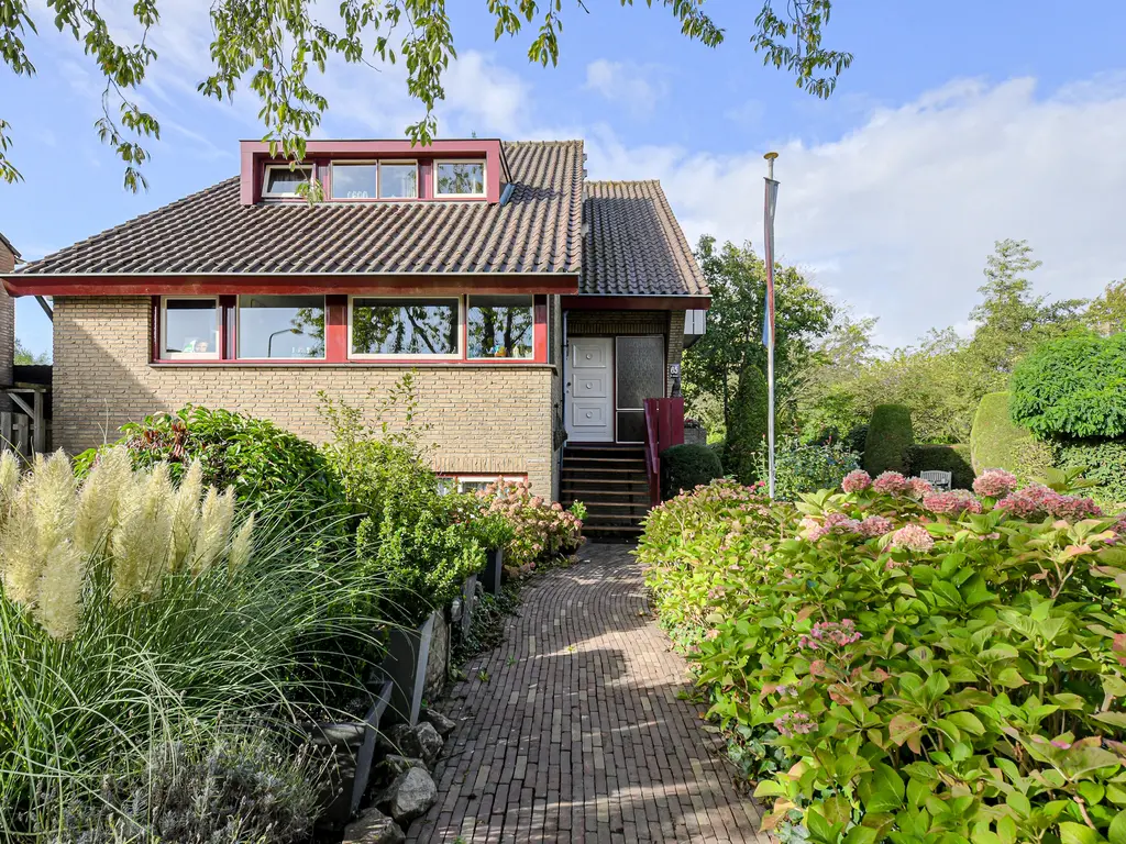 Groningenlaan 65, LAGE ZWALUWE