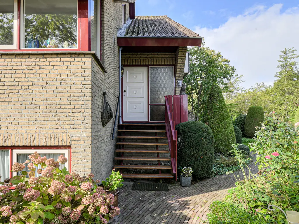 Groningenlaan 65, LAGE ZWALUWE