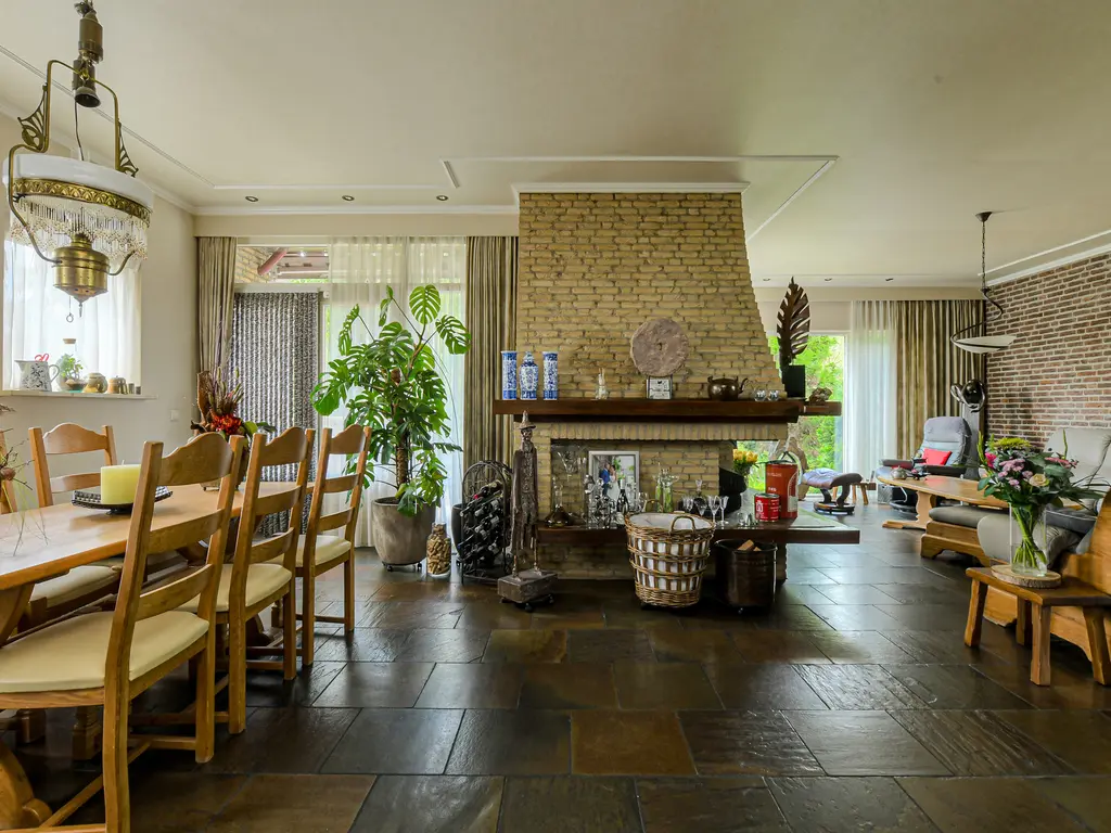 Groningenlaan 65, LAGE ZWALUWE