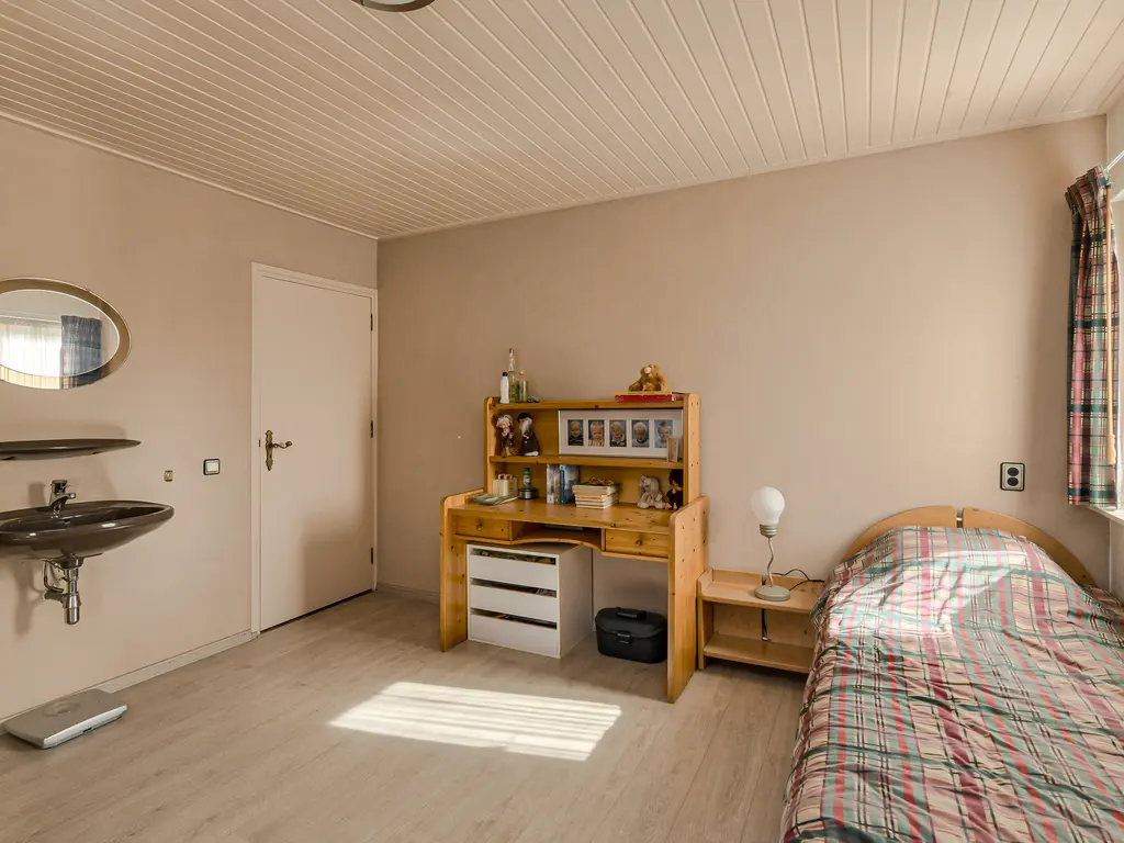 Groningenlaan 65, LAGE ZWALUWE