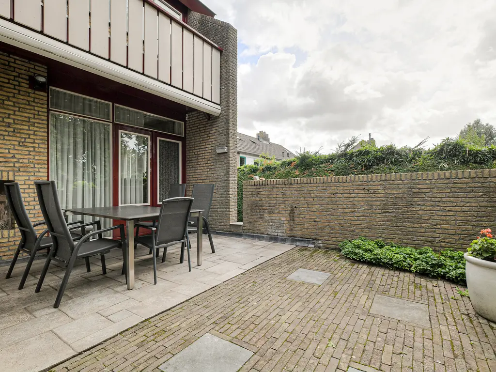 Groningenlaan 65, LAGE ZWALUWE