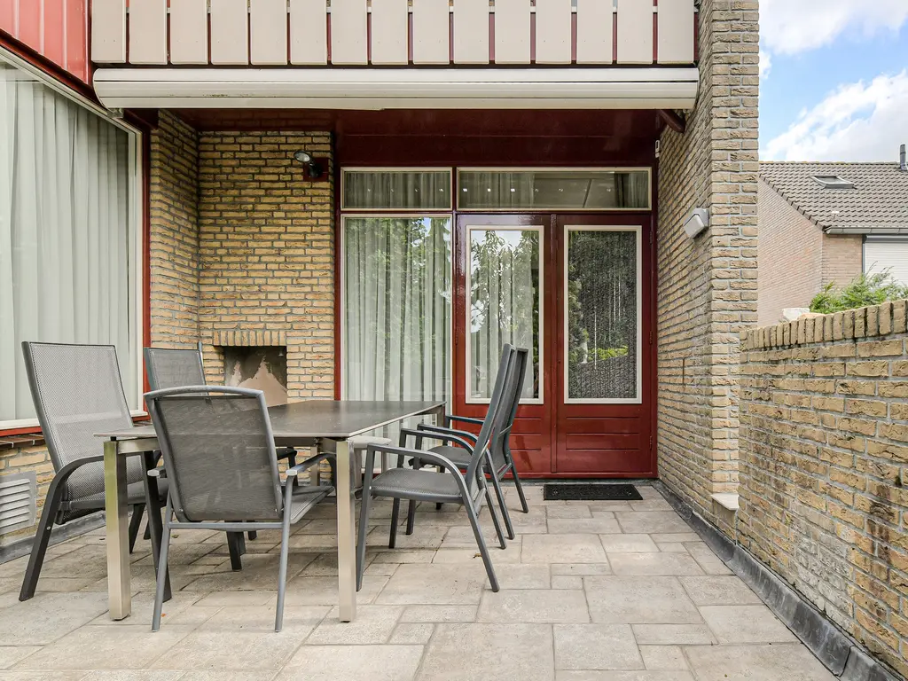 Groningenlaan 65, LAGE ZWALUWE