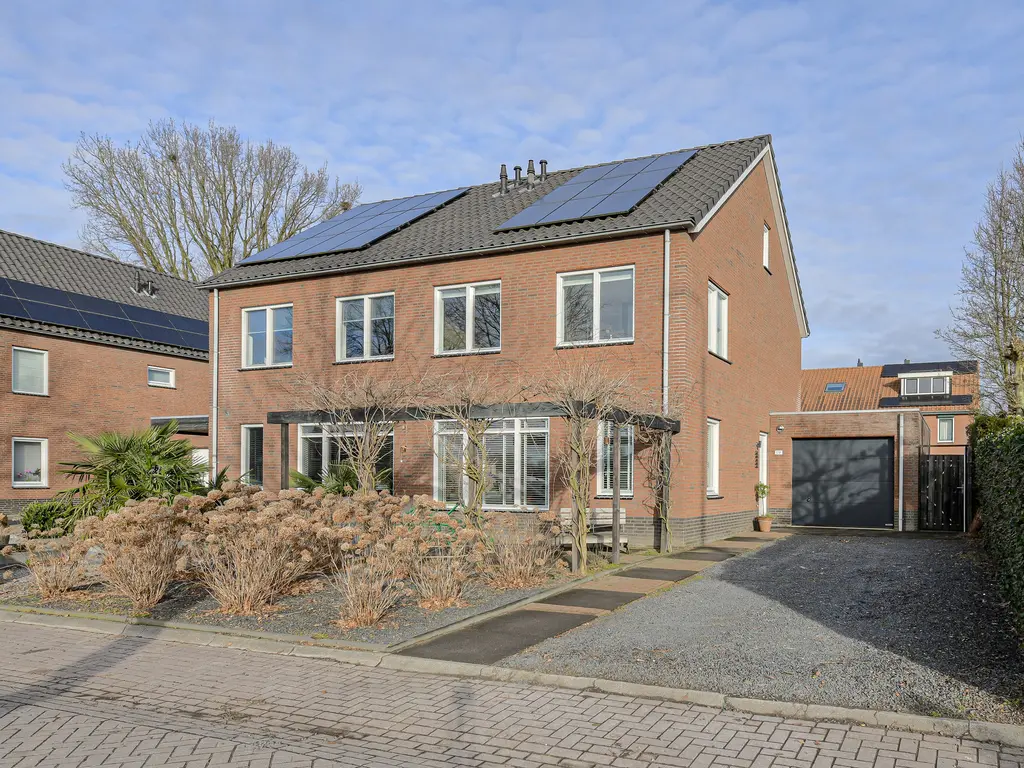 Rijksweg 179B, DORST